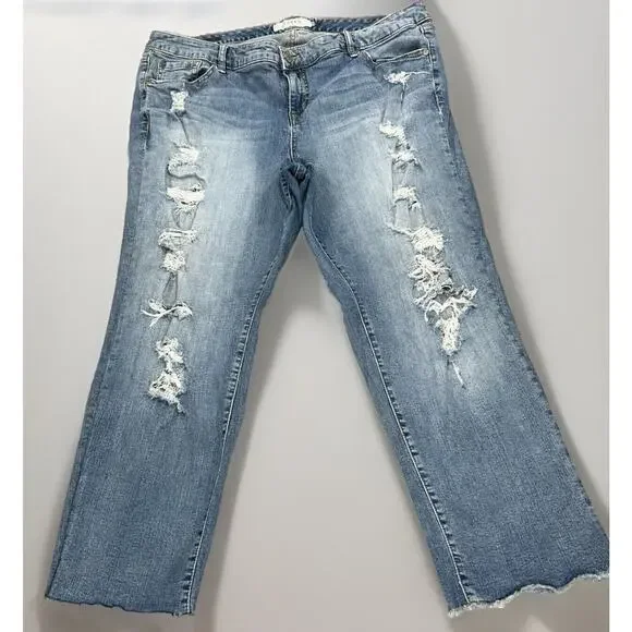 Torrid Jeans Women's 20 Blue Denim Distressed Stretch Raw Hem Measures 39x26 - Picture 1 of 14